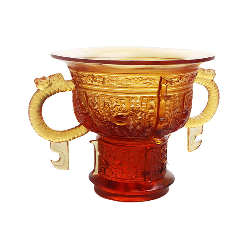 Kinesisk stativ med drageørehåndtak og tornmønster