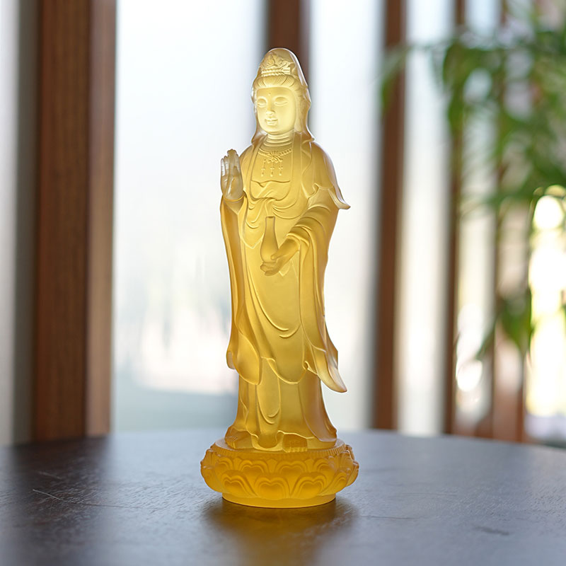 Guanyin Bodhisattva glassstatue