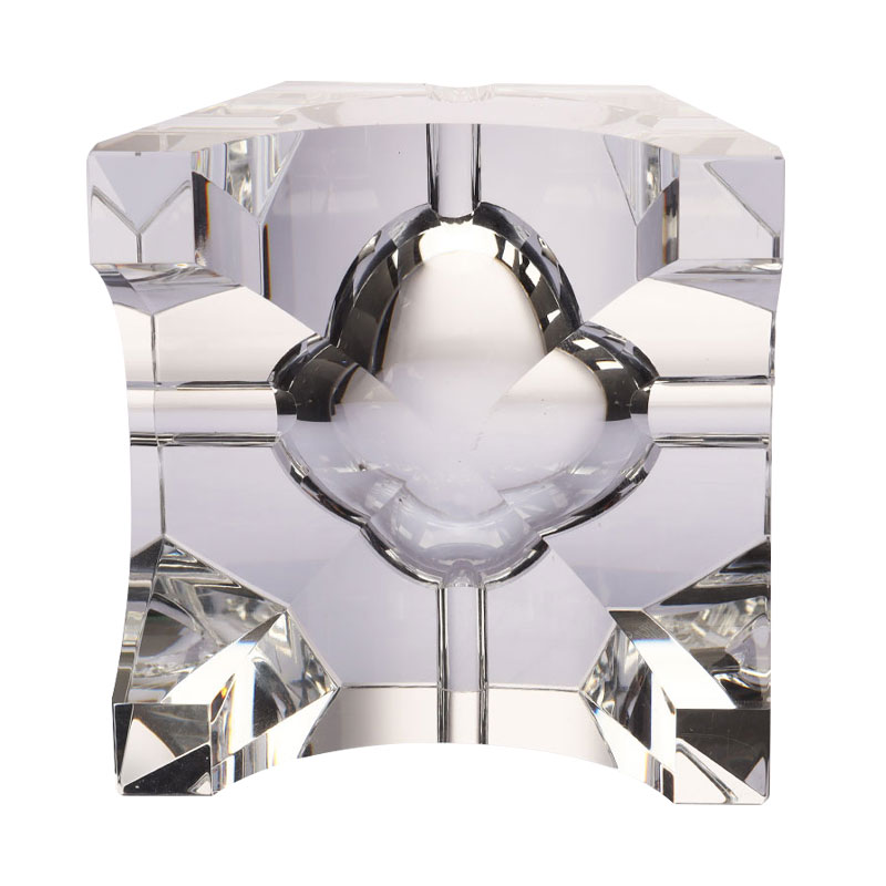 Enkel geometrisk design gjennomsiktig askebeger i glasskrystall