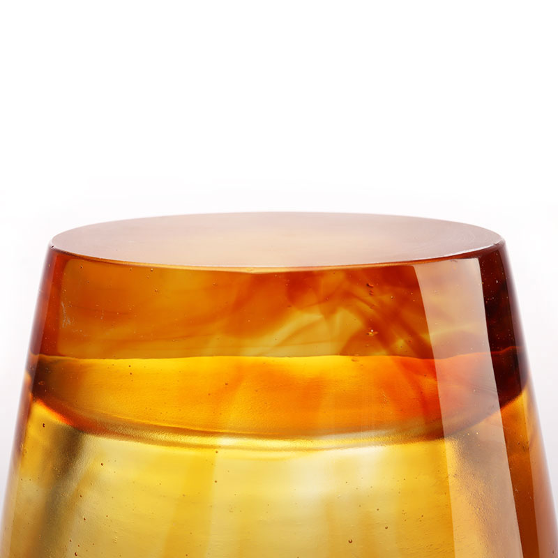 Ravfarget glassvase preget med hveteører